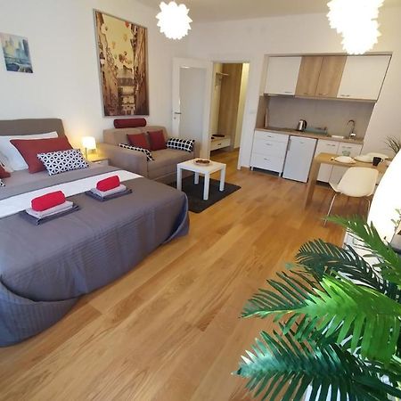 בלגרד Apartments Delta A Blok - Savada מראה חיצוני תמונה